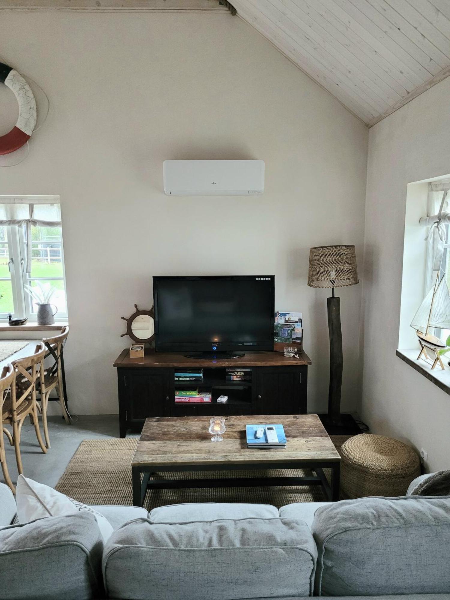 斯塔德Litet Hus I Mysig By Naera Havet别墅 外观 照片